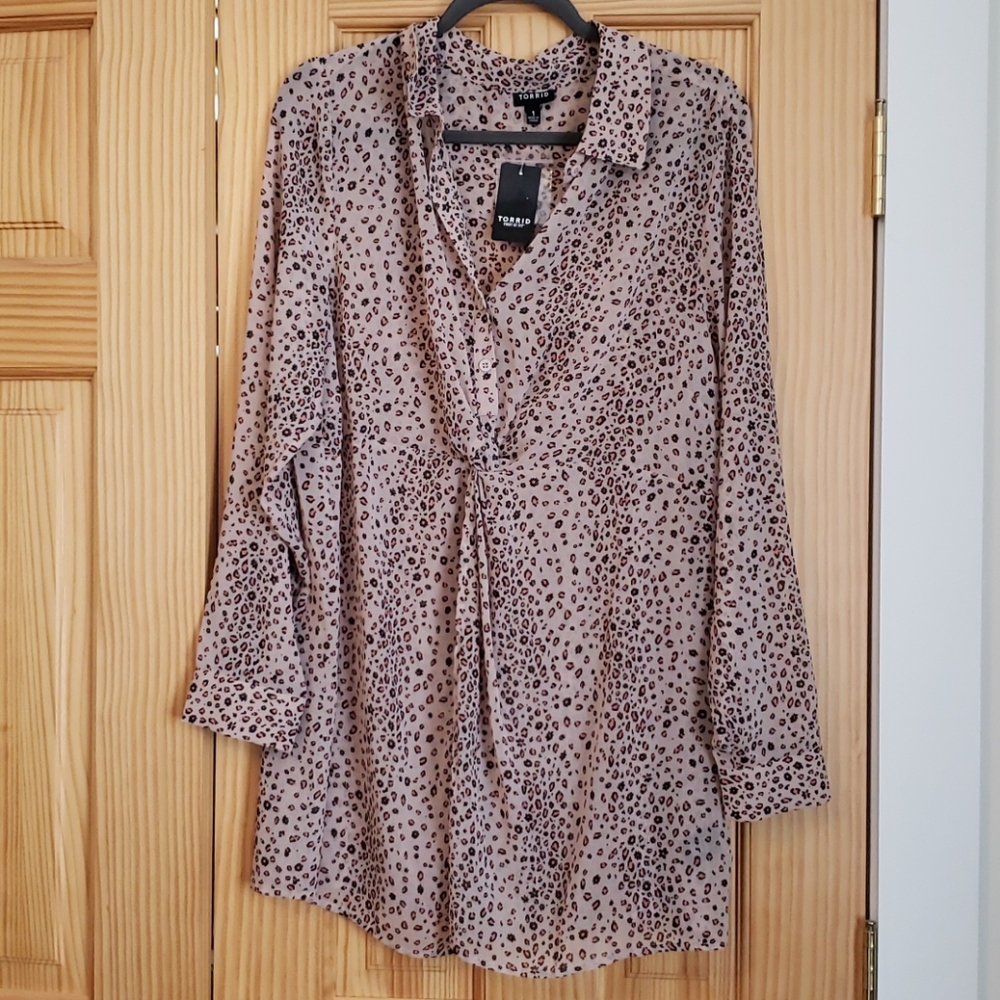 NWT Torrid sheer tunic